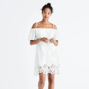 WALTER BAKER lace Detail Ruffled Off-the-Shoulder Sundress In White. Size 4